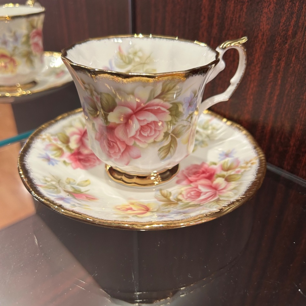 Queen's Staffordshire English Fine Bone China A Crownford Product Cup & Saucer - Picture 3 of 8
